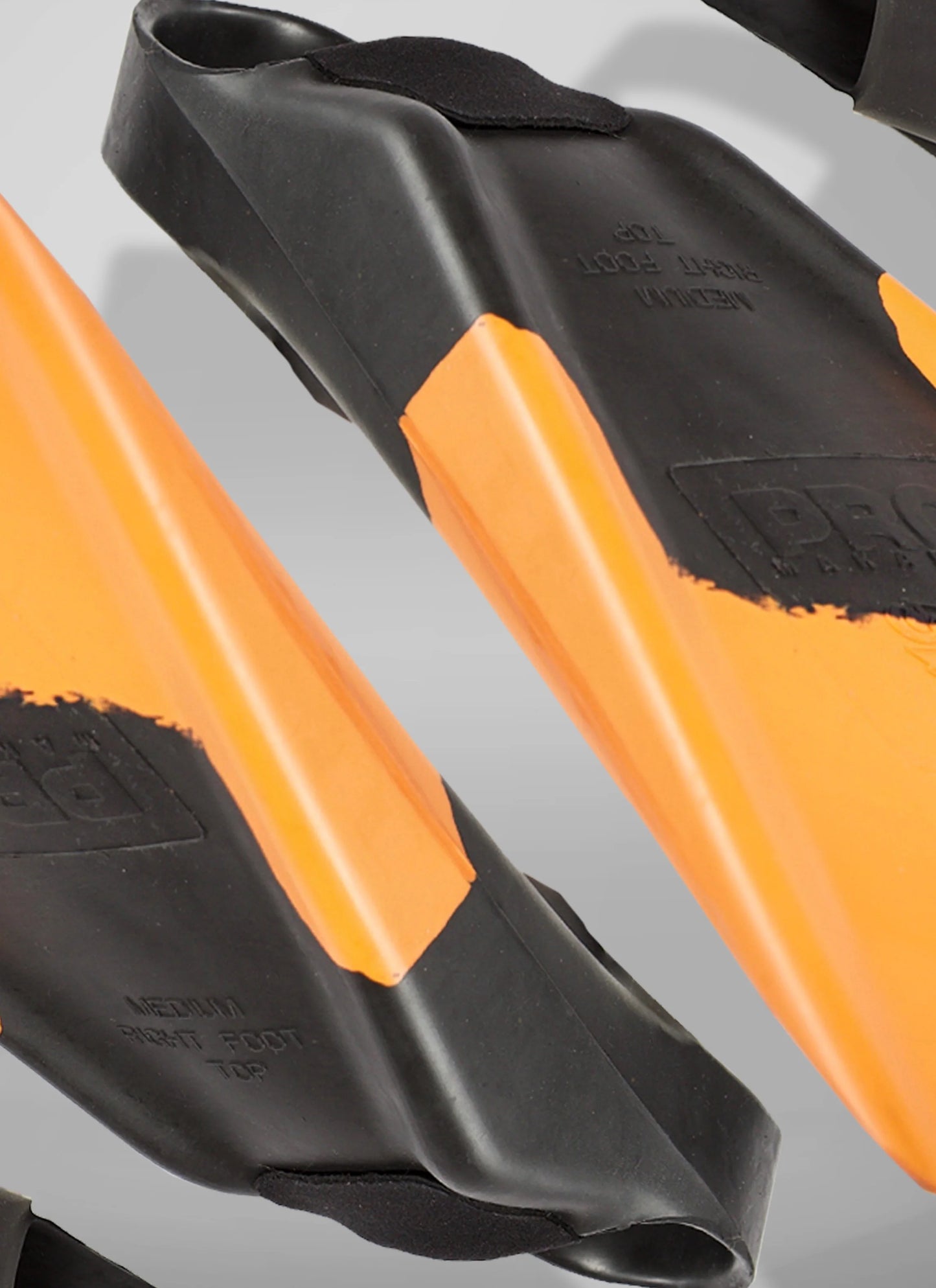 churchill-makapuu-pro-natural-gum-rubber-c7 FINSORANGE_BLACKZOOM.webp