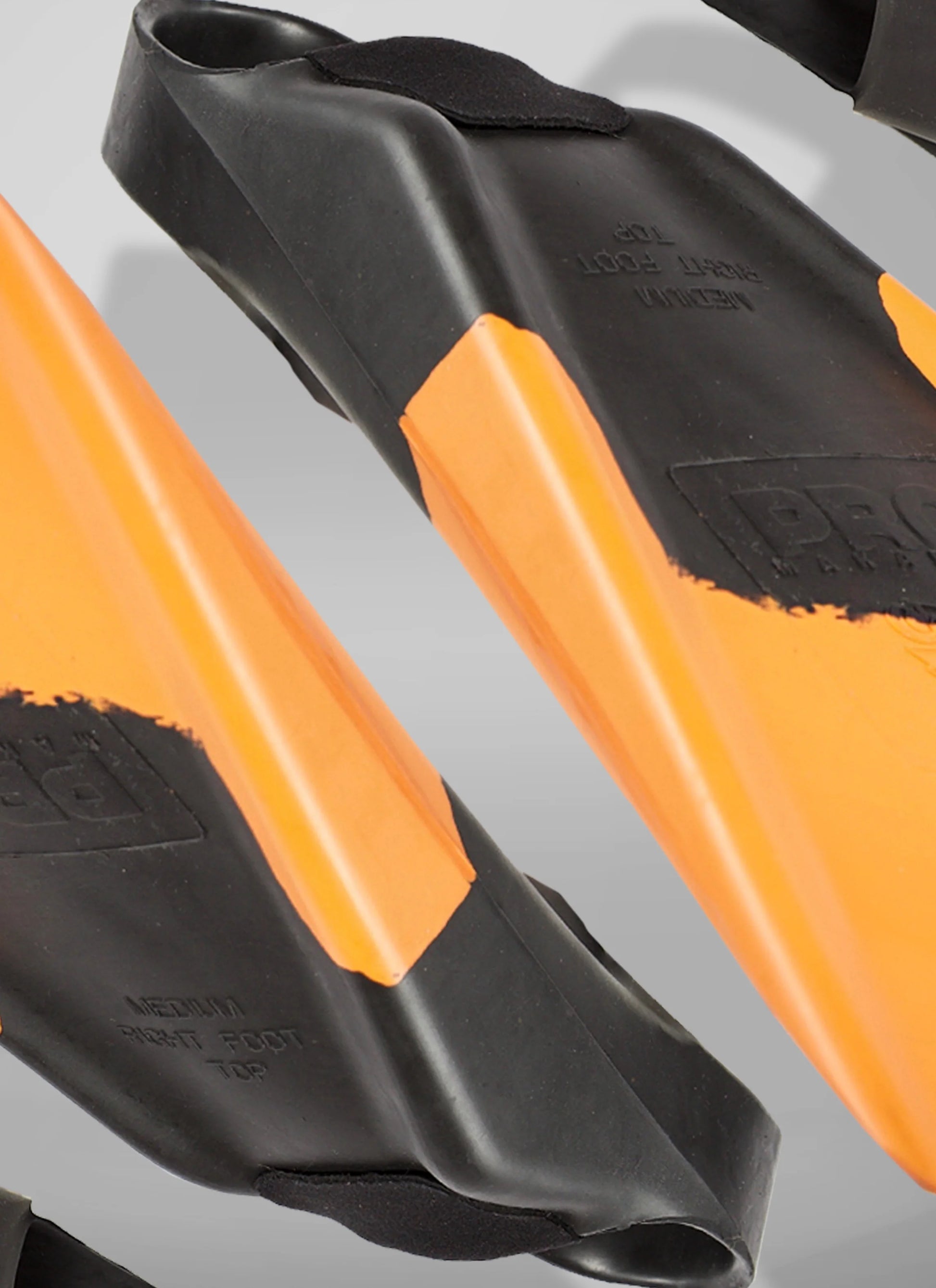 churchill-makapuu-pro-natural-gum-rubber-c7 FINSORANGE_BLACKZOOM.webp